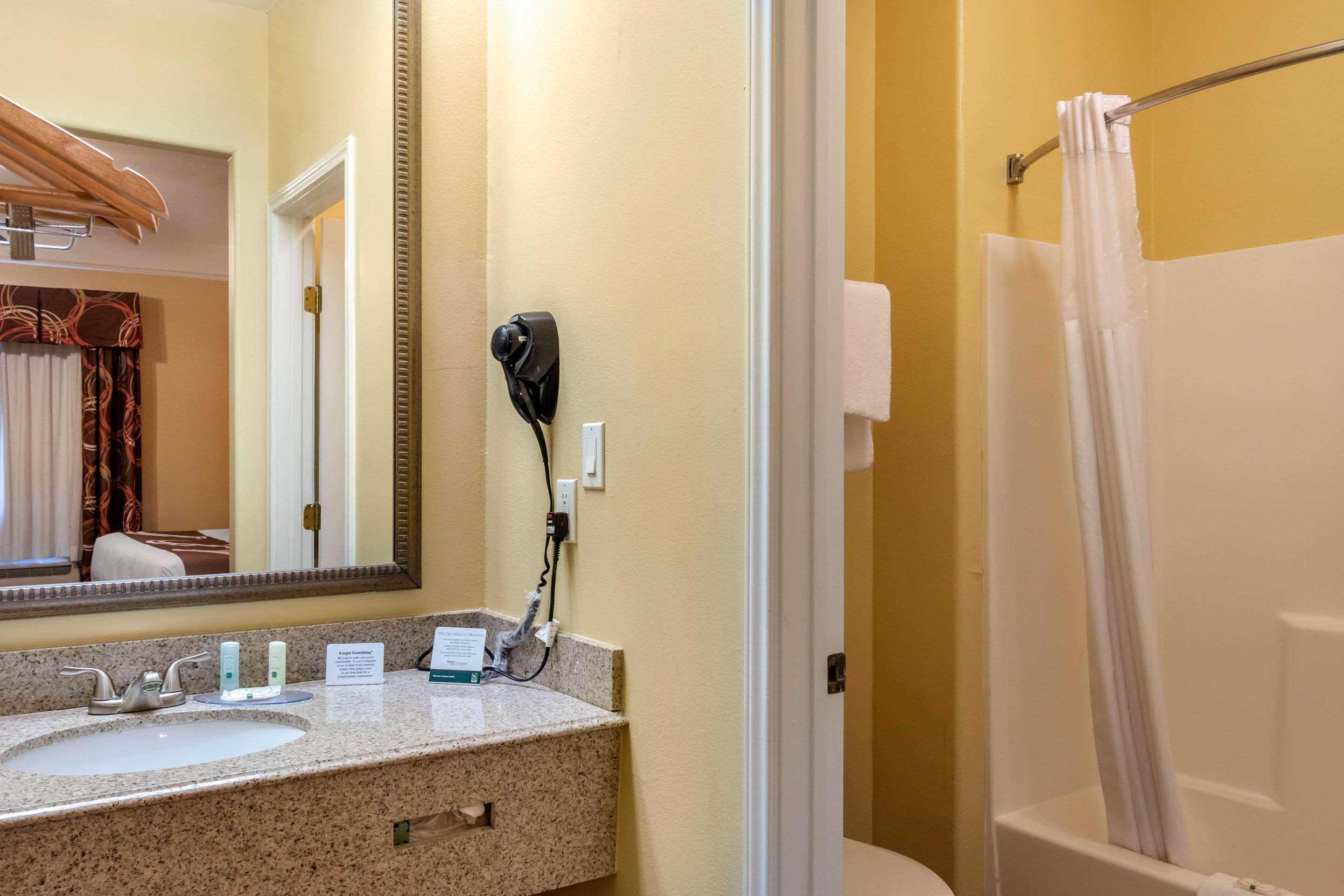 Hotel Quality & At The Outlets Mercedes-weslaco