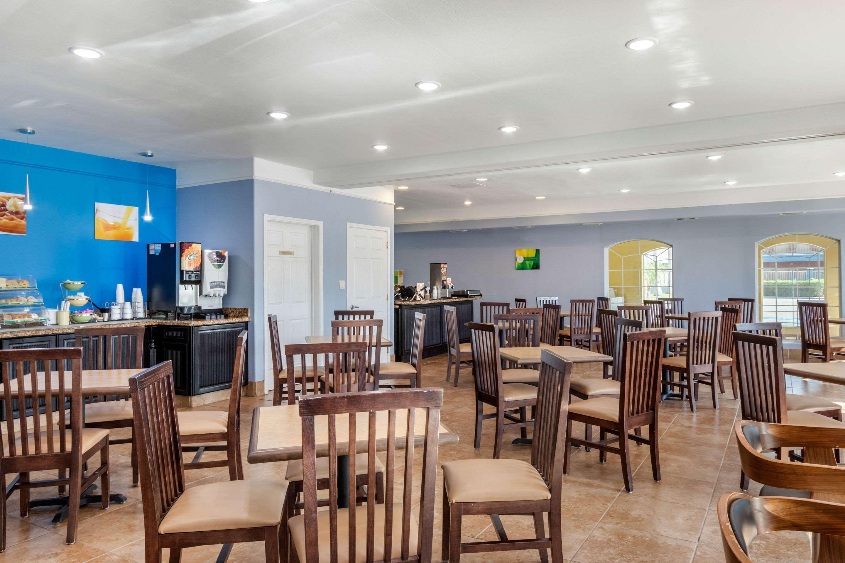Quality & At The Outlets Mercedes-weslaco 3* Mercedes